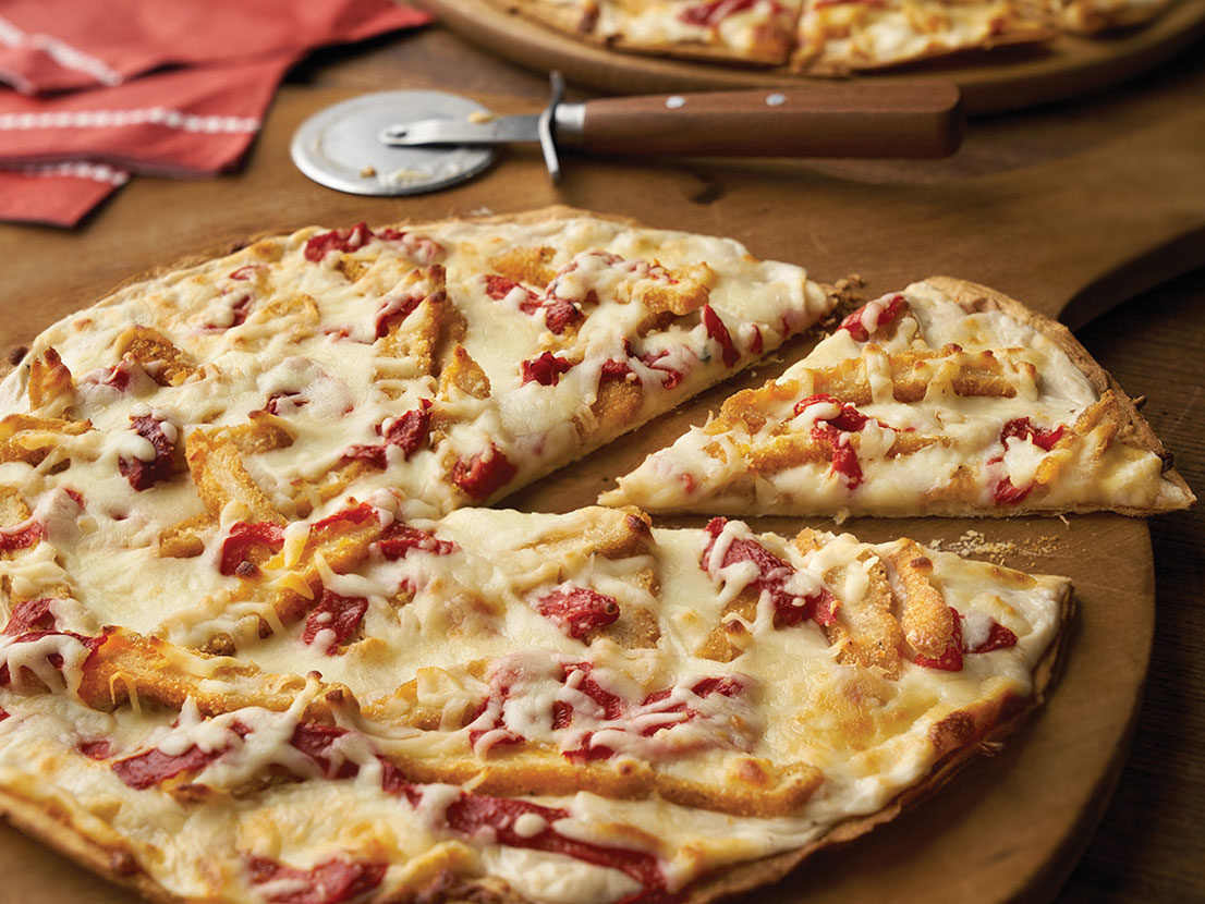 Image of prepared Chicken Alfredo Pizza