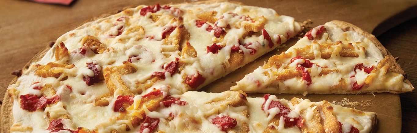 Image of prepared Chicken Alfredo Pizza