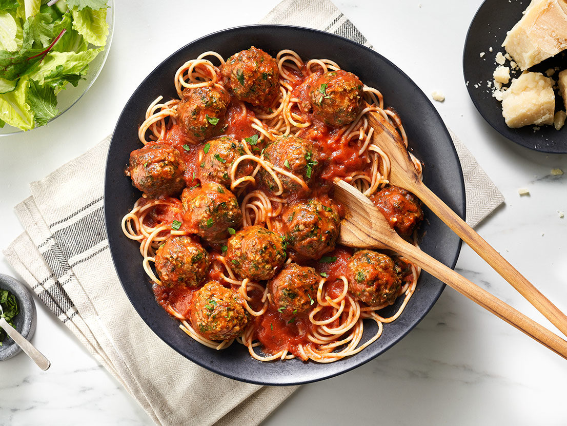 Serving of Low FODMAP Gluten-Free Spaghetti & Meatballs made with Prego® sauce